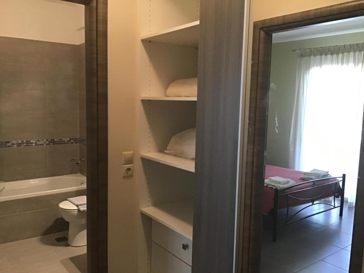 D'Angelos Apartments Karavomylos Bagian luar foto