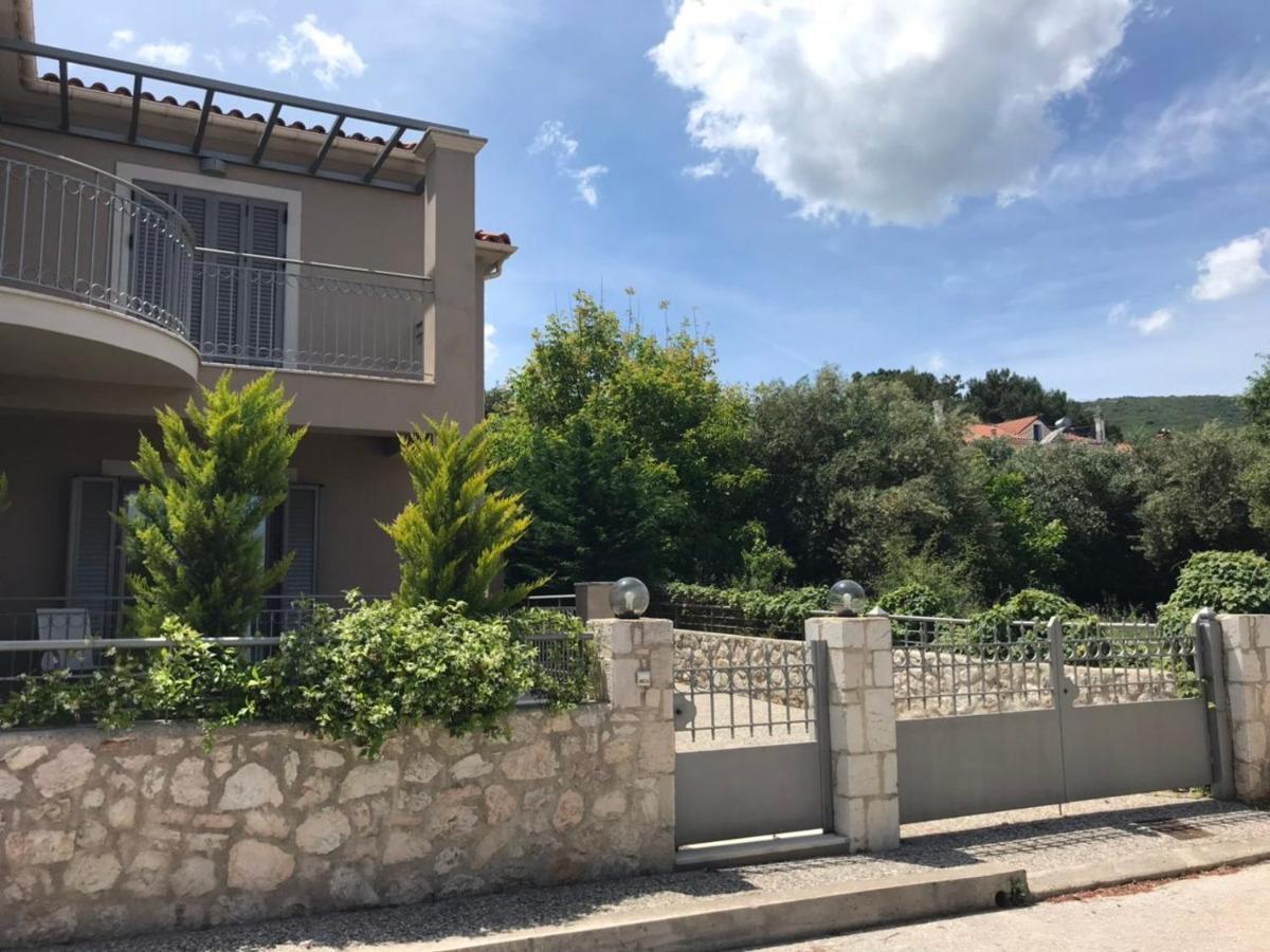 D'Angelos Apartments Karavomylos Bagian luar foto