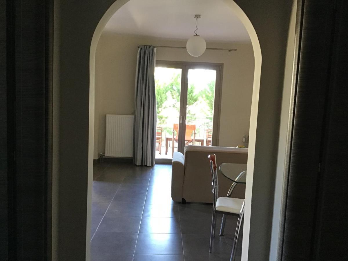D'Angelos Apartments Karavomylos Bagian luar foto