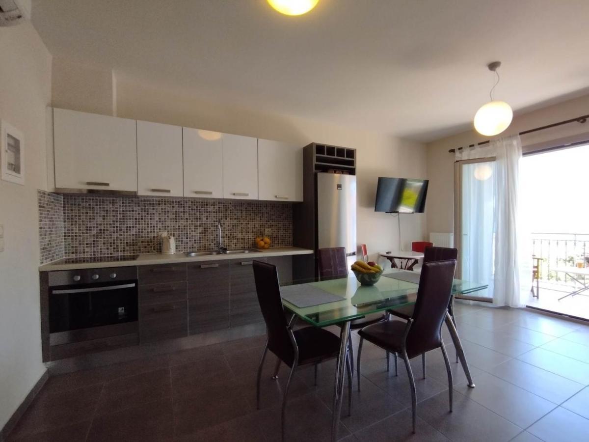 D'Angelos Apartments Karavomylos Bagian luar foto