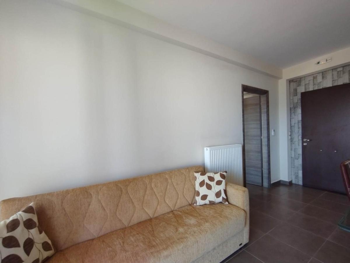 D'Angelos Apartments Karavomylos Bagian luar foto