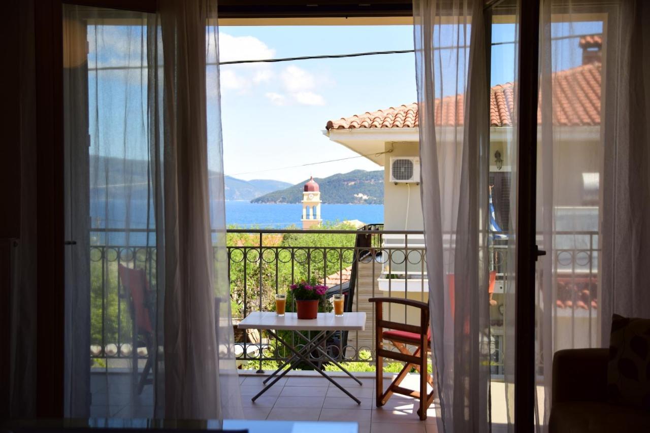D'Angelos Apartments Karavomylos Bagian luar foto