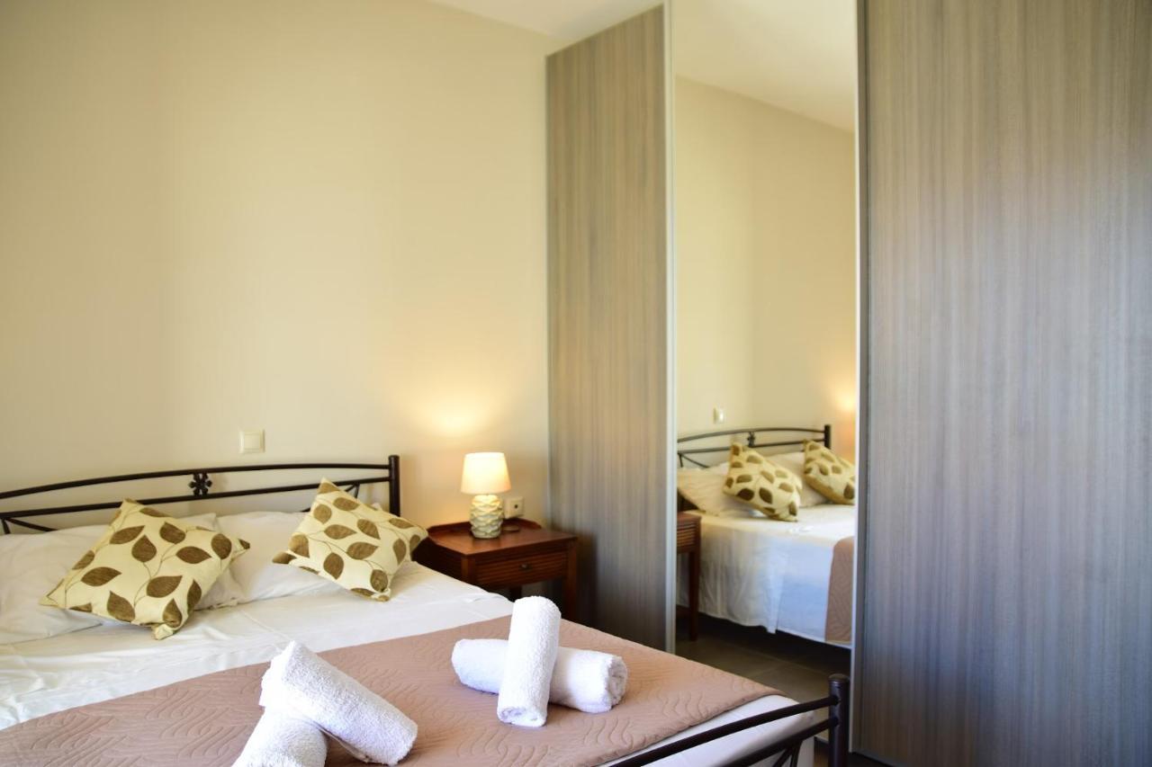 D'Angelos Apartments Karavomylos Bagian luar foto