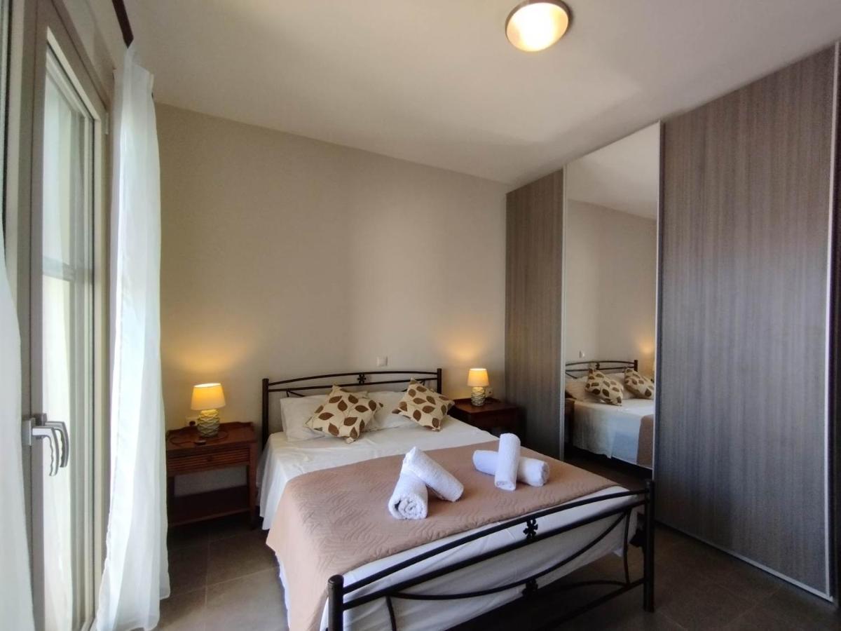 D'Angelos Apartments Karavomylos Bagian luar foto